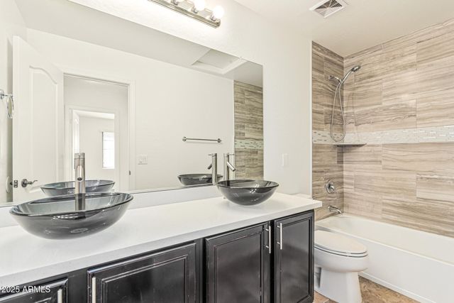 4131 E CULLUMBER Court, Gilbert, AZ 85234