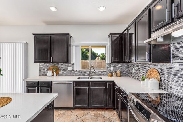 4131 E CULLUMBER Court, Gilbert, AZ 85234