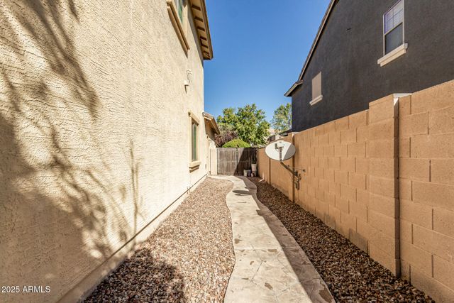 4131 E CULLUMBER Court, Gilbert, AZ 85234