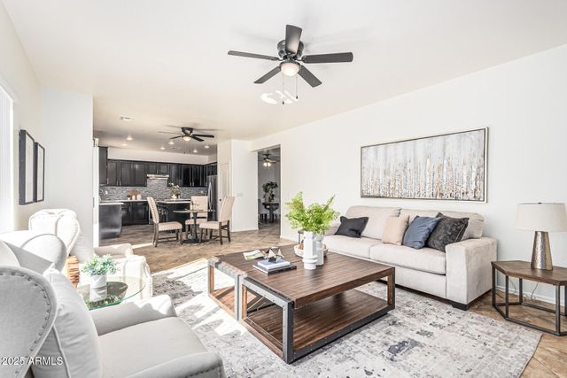 4131 E CULLUMBER Court, Gilbert, AZ 85234