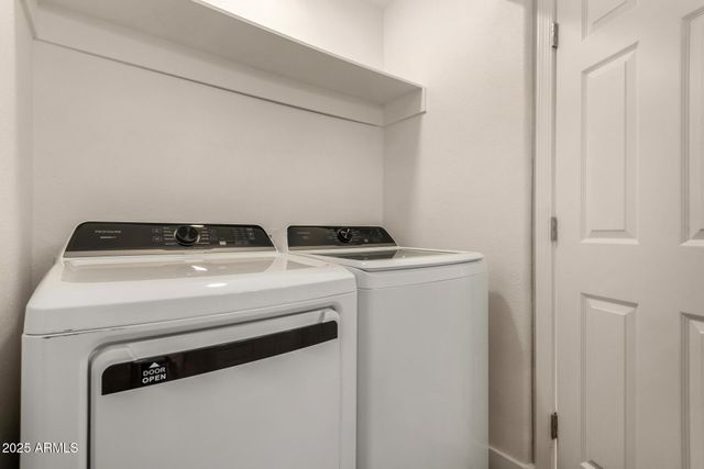 2838 E TRACY Lane 3, Phoenix, AZ 85032