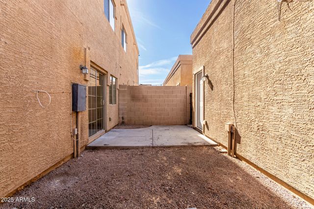 2838 E TRACY Lane 3, Phoenix, AZ 85032