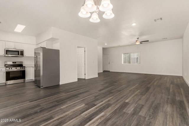 2838 E TRACY Lane 3, Phoenix, AZ 85032