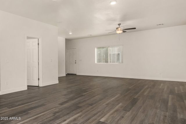 2838 E TRACY Lane 3, Phoenix, AZ 85032