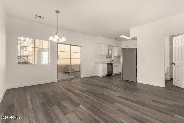 2838 E TRACY Lane 3, Phoenix, AZ 85032