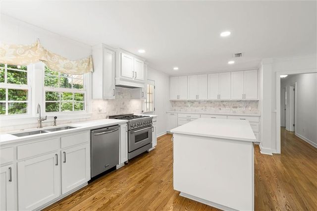 363 Mcqueen Avenue, Mobile, AL 36609