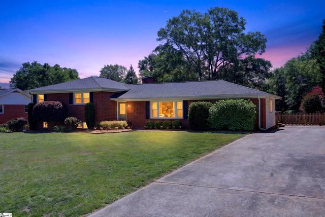 104 Central Avenue, Mauldin, SC 29662