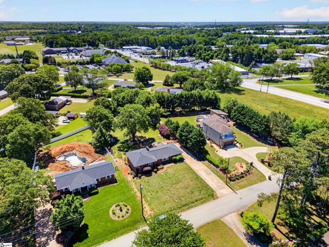 104 Central Avenue, Mauldin, SC 29662