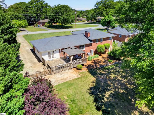 104 Central Avenue, Mauldin, SC 29662