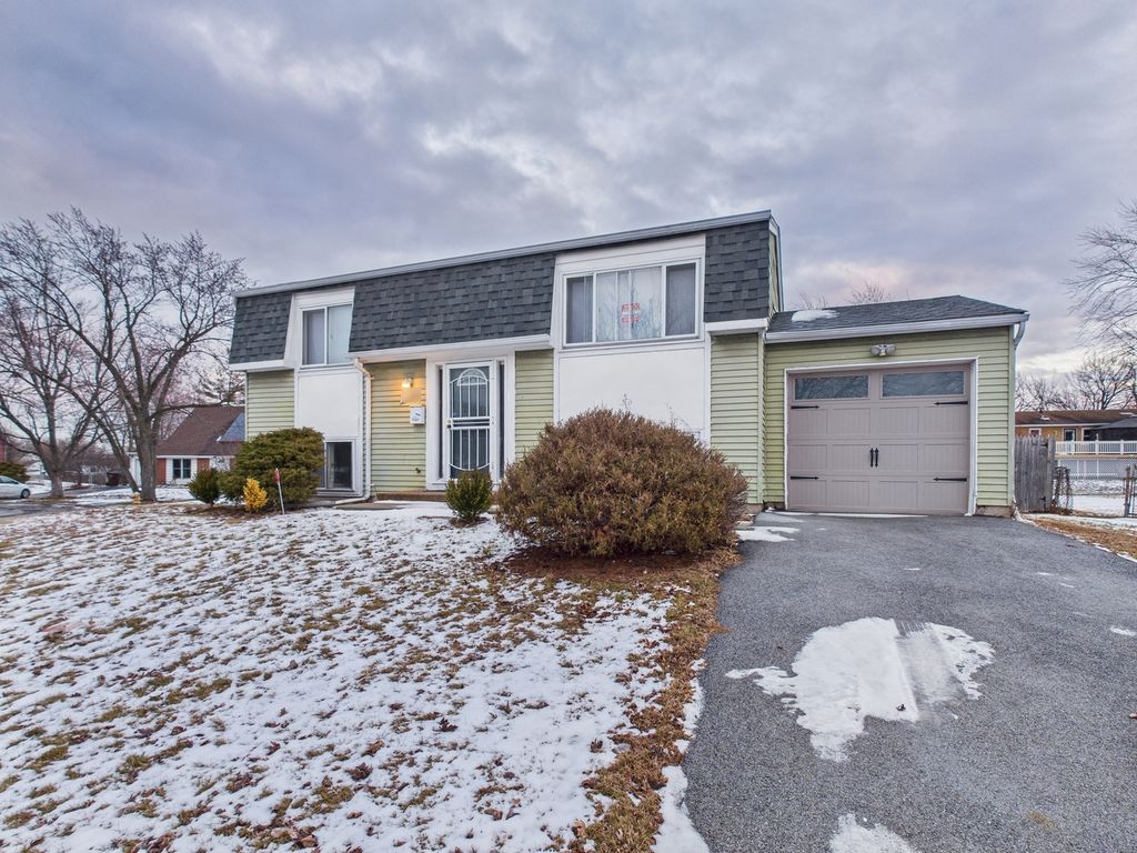 17681 Country Club Drive, Country Club Hills, IL 60478