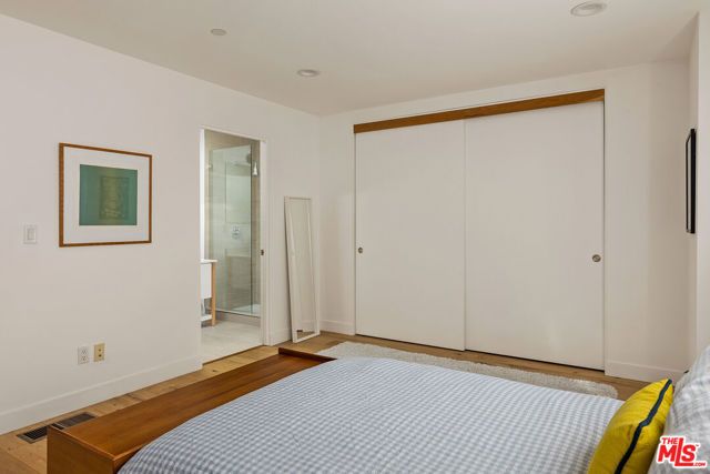 860 S Wilton Place, Los Angeles, CA 90005