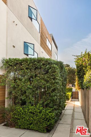 860 S Wilton Place, Los Angeles, CA 90005