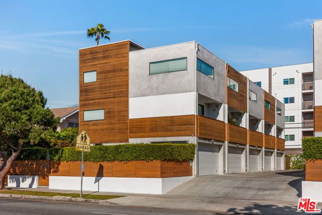 860 S Wilton Place, Los Angeles, CA 90005