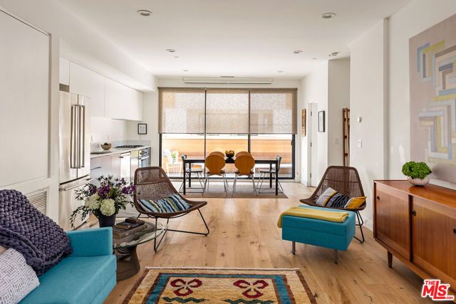 860 S Wilton Place, Los Angeles, CA 90005