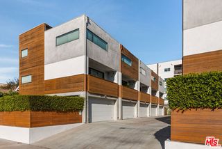 860 S Wilton Place, Los Angeles, CA 90005