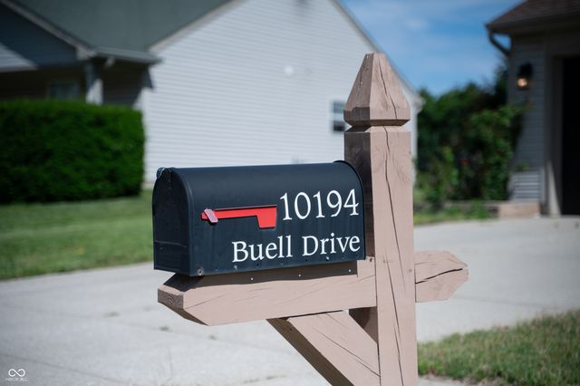 10194 Buell Drive, Avon, IN 46123