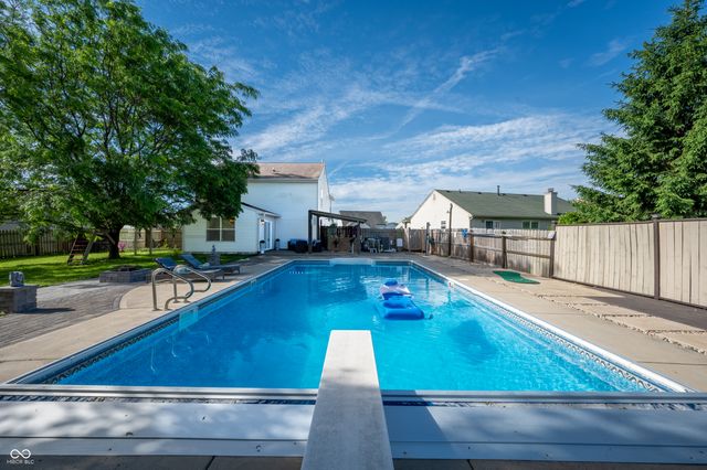 10194 Buell Drive, Avon, IN 46123