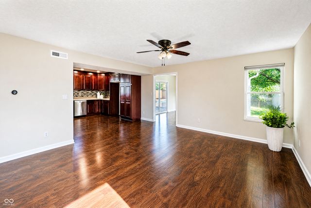 10194 Buell Drive, Avon, IN 46123