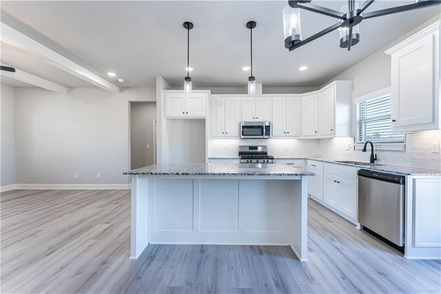 2312 John W Montgomery Circle, Pea Ridge, AR 72751