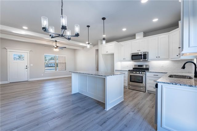 2312 John W Montgomery Circle, Pea Ridge, AR 72751
