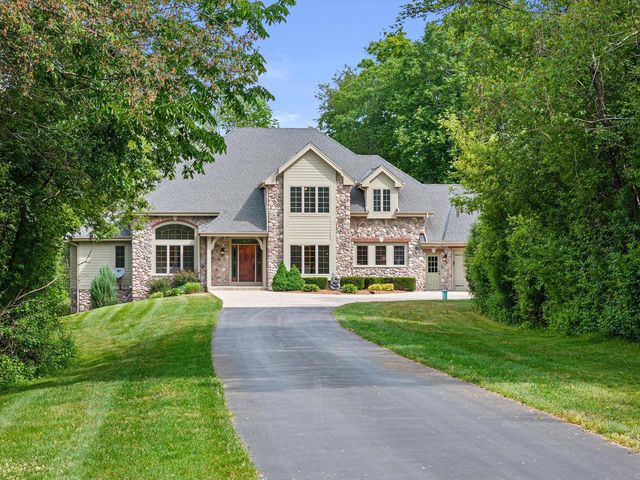 N69W34498 Oconomowoc ROAD, Oconomowoc, WI 53066