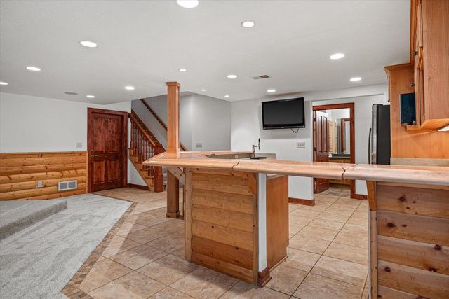 N69W34498 Oconomowoc ROAD, Oconomowoc, WI 53066