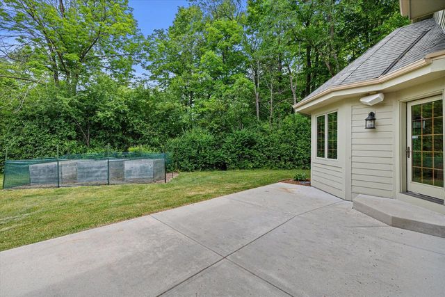N69W34498 Oconomowoc ROAD, Oconomowoc, WI 53066