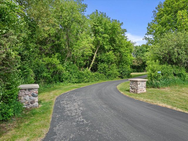N69W34498 Oconomowoc ROAD, Oconomowoc, WI 53066