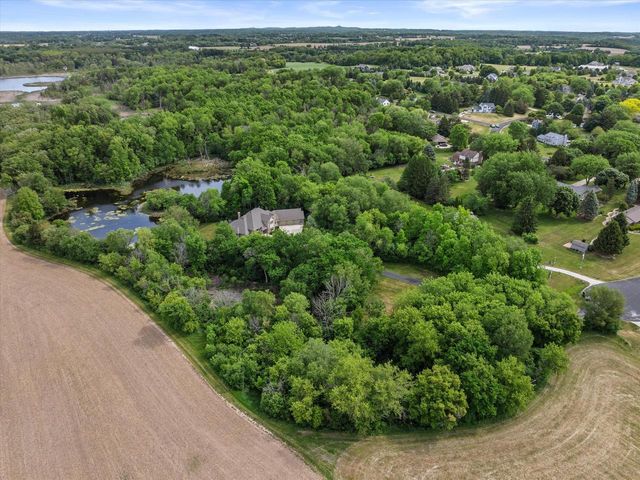 N69W34498 Oconomowoc ROAD, Oconomowoc, WI 53066