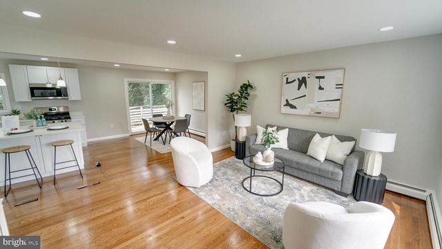 2208 PRINCESS ANNE LN, Woodbridge, VA 22191