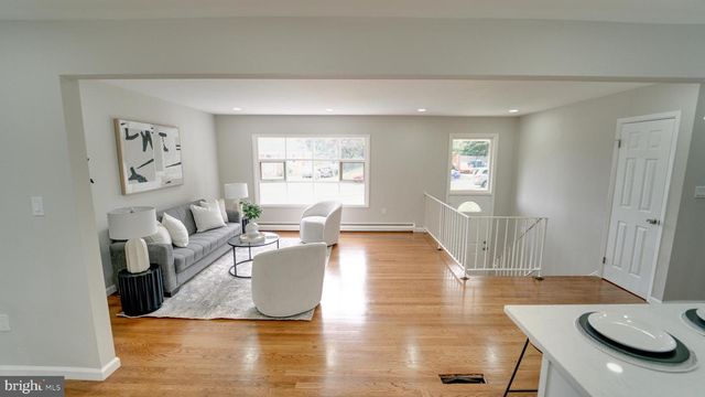 2208 PRINCESS ANNE LN, Woodbridge, VA 22191