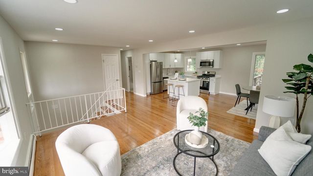 2208 PRINCESS ANNE LN, Woodbridge, VA 22191