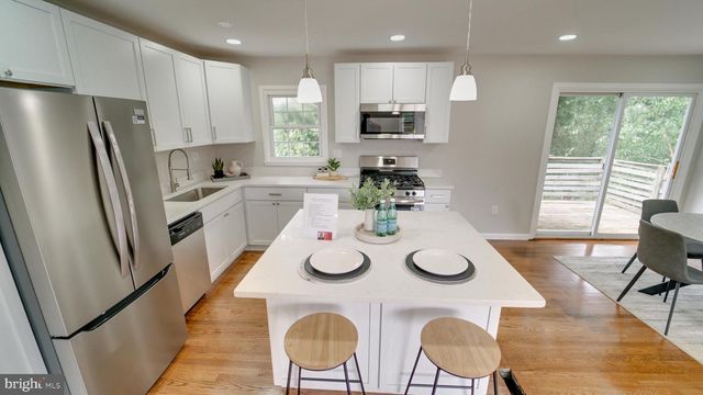 2208 PRINCESS ANNE LN, Woodbridge, VA 22191
