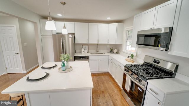 2208 PRINCESS ANNE LN, Woodbridge, VA 22191