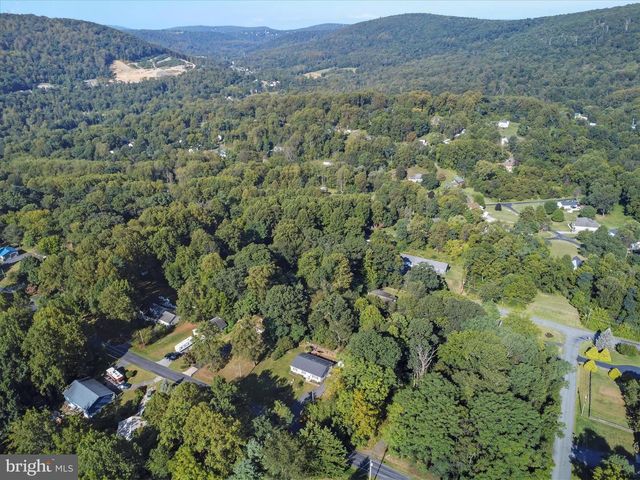 8 POLLY TRL, Fairfield, PA 17320