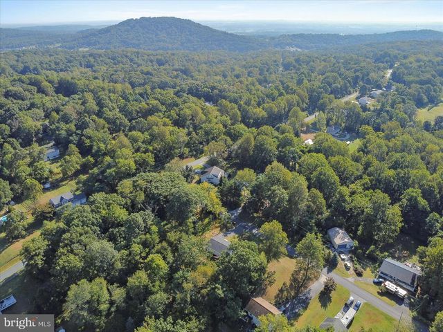 8 POLLY TRL, Fairfield, PA 17320