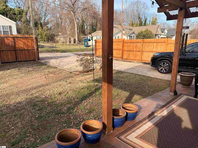 320 Ackley Road, Greenville, SC 29607