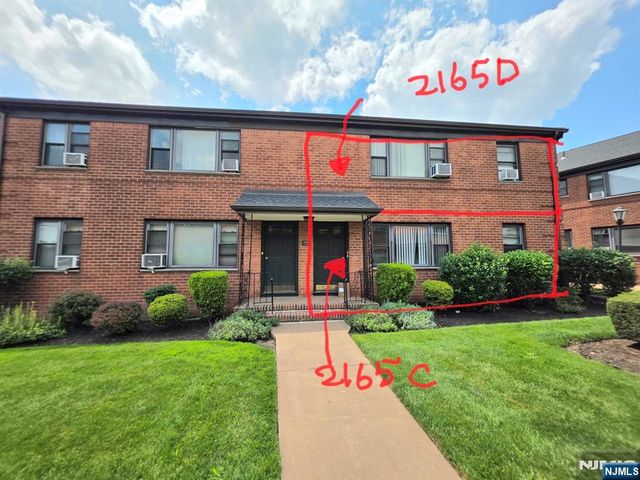2165D N Central Road D, Fort Lee, NJ 07024