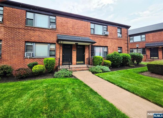 2165D N Central Road D, Fort Lee, NJ 07024