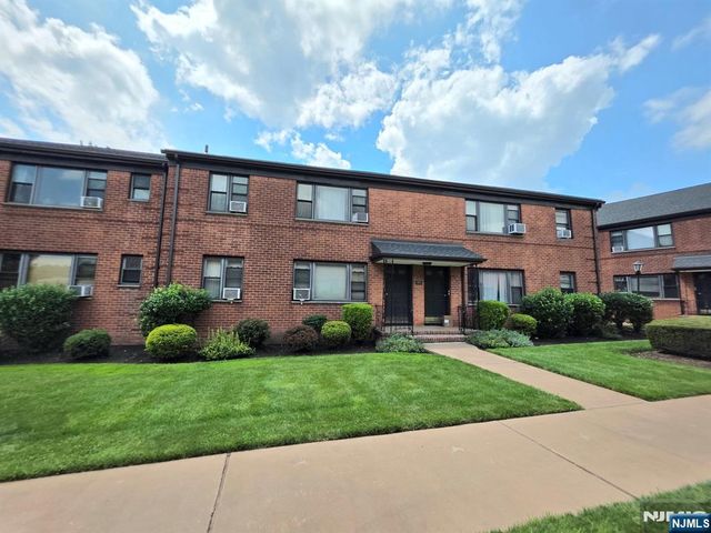 2165D N Central Road D, Fort Lee, NJ 07024