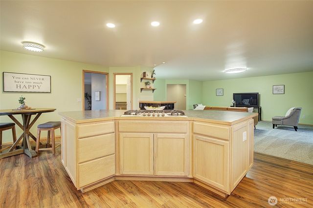 803 3rd Avenue NW, Puyallup, WA 98371