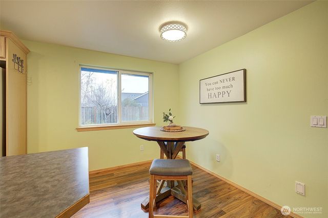 803 3rd Avenue NW, Puyallup, WA 98371