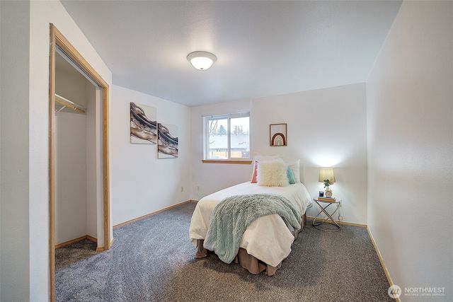 803 3rd Avenue NW, Puyallup, WA 98371