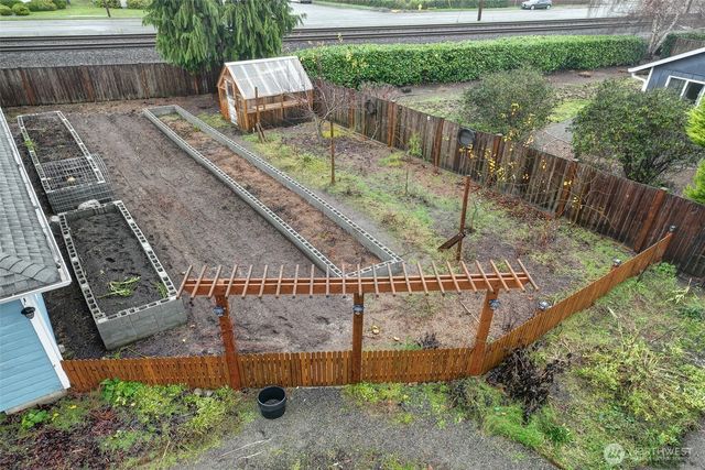 803 3rd Avenue NW, Puyallup, WA 98371