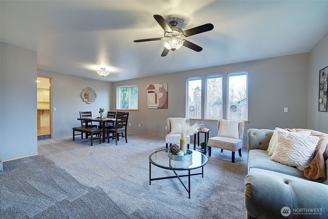 803 3rd Avenue NW, Puyallup, WA 98371