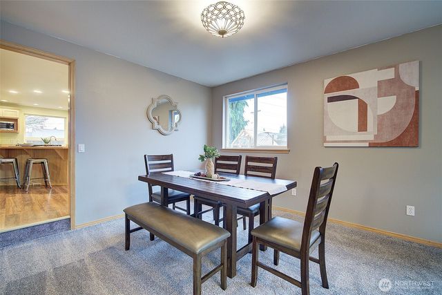 803 3rd Avenue NW, Puyallup, WA 98371