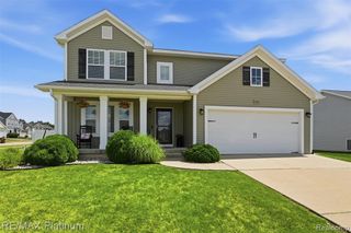 3553 Amber Oaks Drive, Howell, MI 48855