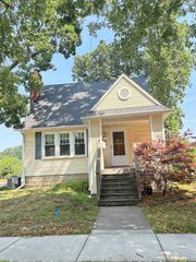 55 Kensington Boulevard, Pleasant Ridge, MI 48069