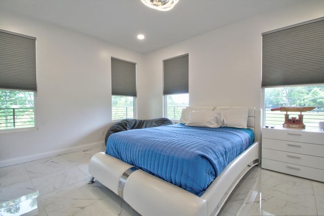 1069 Sinking Creek Road, London, KY 40741