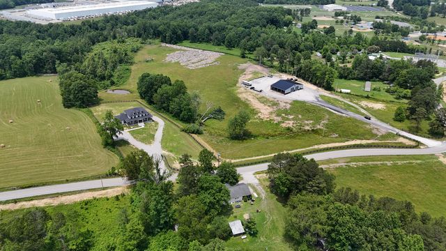 1069 Sinking Creek Road, London, KY 40741